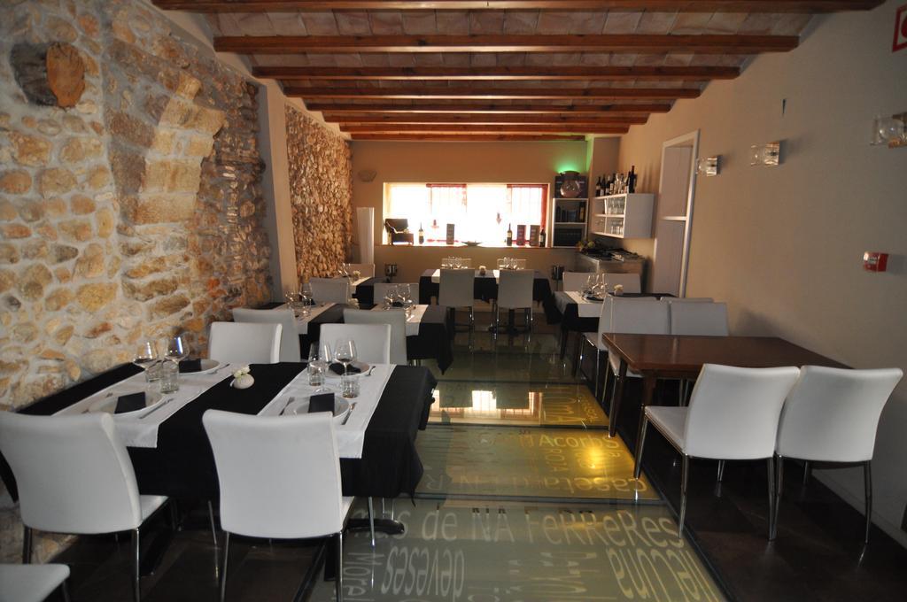 Restaurant & Rooms Cabrit Sant Mateu Eksteriør bilde